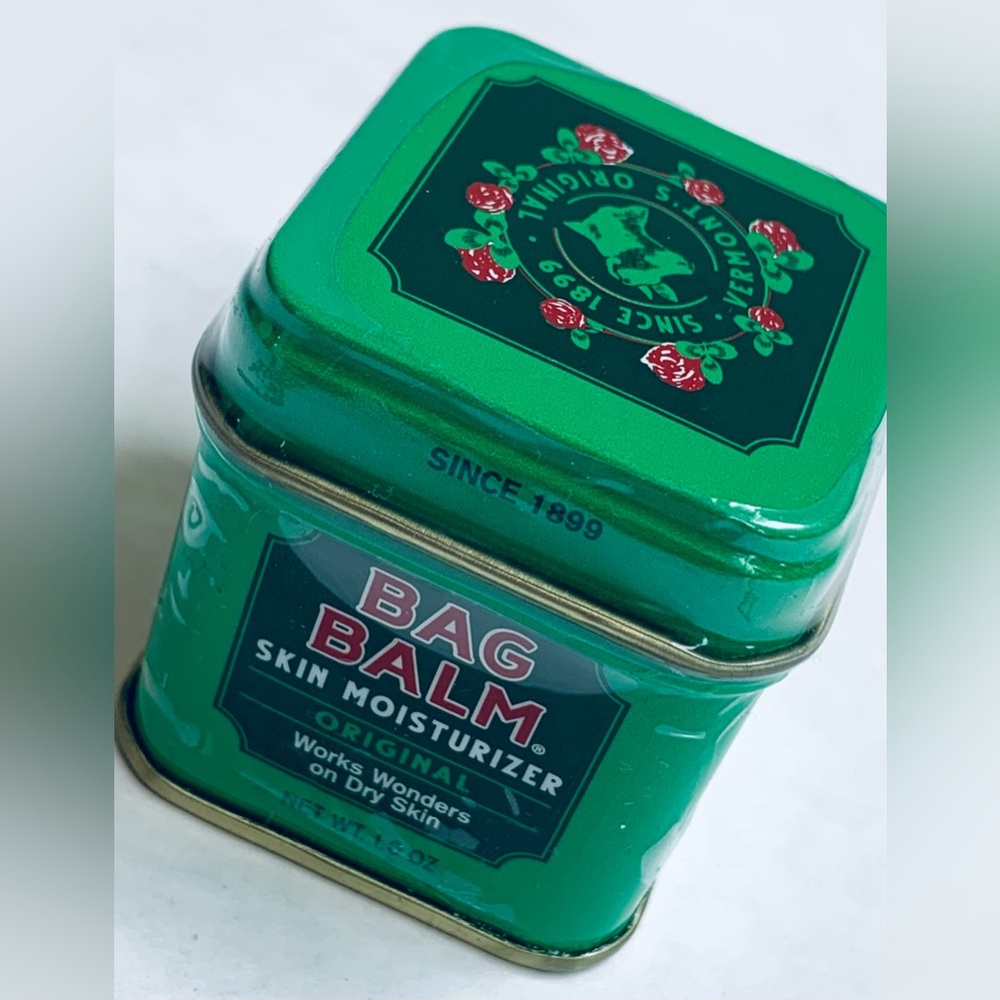 Vermonts Original Bag Balm 1oz skin moisturizer chapped, rough dry skin travel